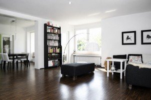 Hauptbild grosszügige und sehr helle Wohnung | Parkett | modernes Bad | Gäste WC | 2 x Balkon | Garage